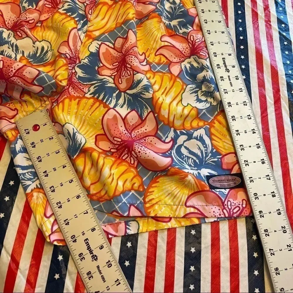 Vineyard Vines Tropical Shell Swim Trunks Size XL